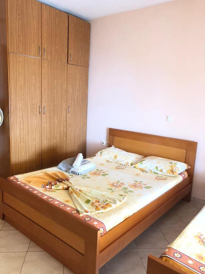 Simona'S House Apartment Lukovë Екстериор снимка